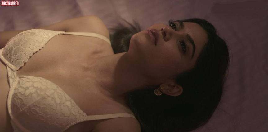 Aditi Sudhir Pohankar buttocks are visible