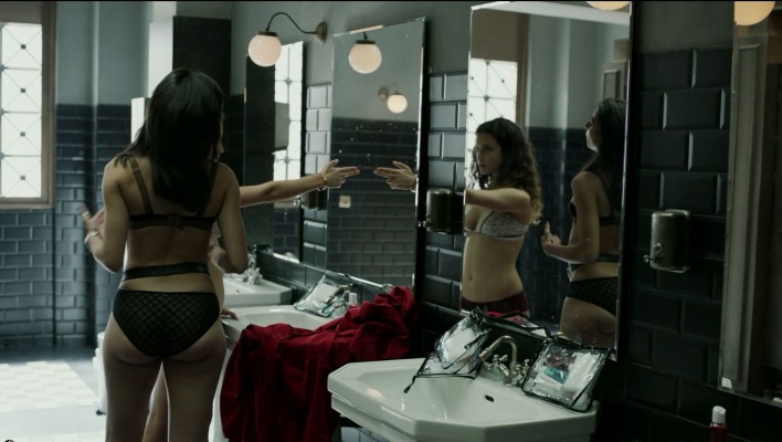 Alba Flores buttocks are visible