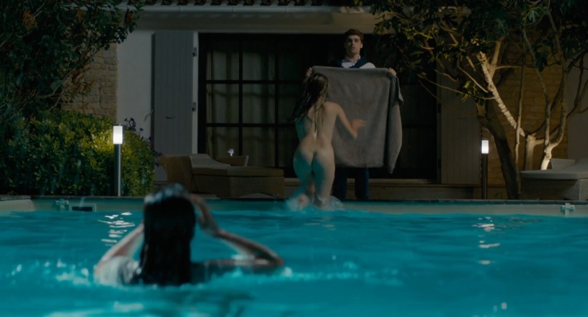 Alicia Endemann in a skirt Alicia Endemann in a skirt