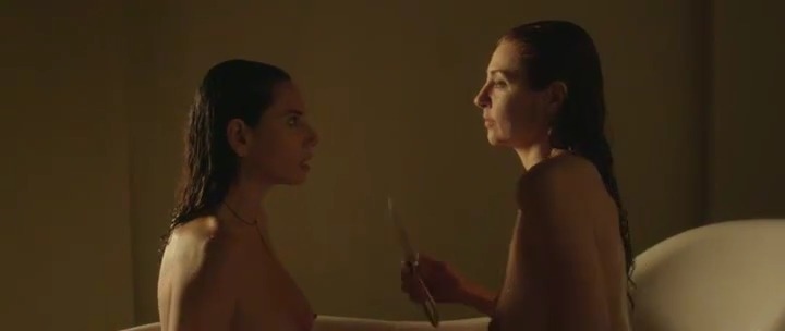 Almudena LeN in a skirt Almudena LeN in a skirt