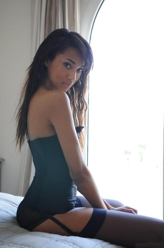 Anais Mali ass