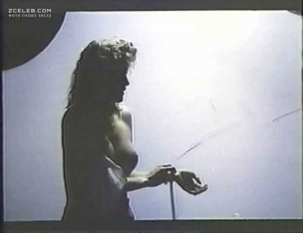 Andrea Thompson in a skirt 93 Andrea Thompson in a skirt 93