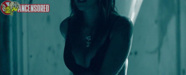 Anna Breuer breasts 88