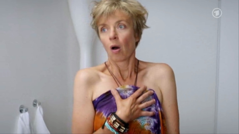 Anna Stieblich no panties