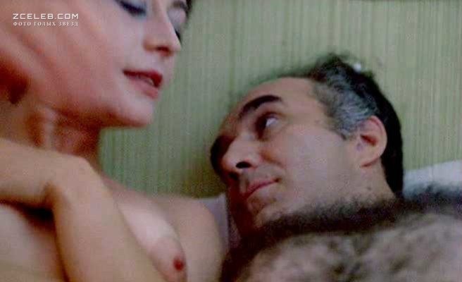 Annie Girardot boobs 19