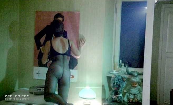 Annie Girardot boobs