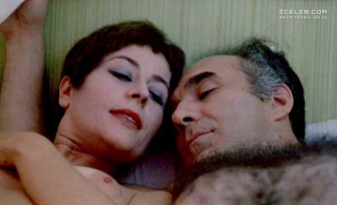 Annie Girardot naked 40