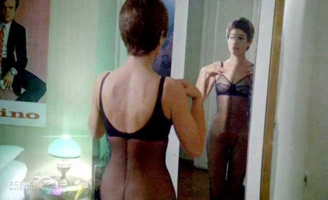 Annie Girardot no underwear 34