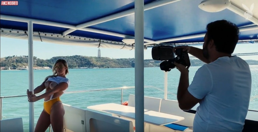 Antonela Avellaneda naked