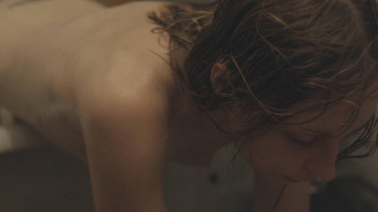 Arielle Holmes boobs