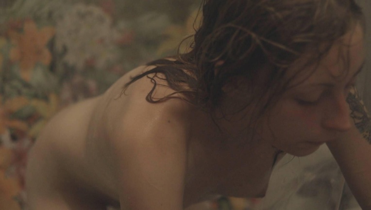 Arielle Holmes in a short skirt breasts Arielle Holmes in a short skirt breasts