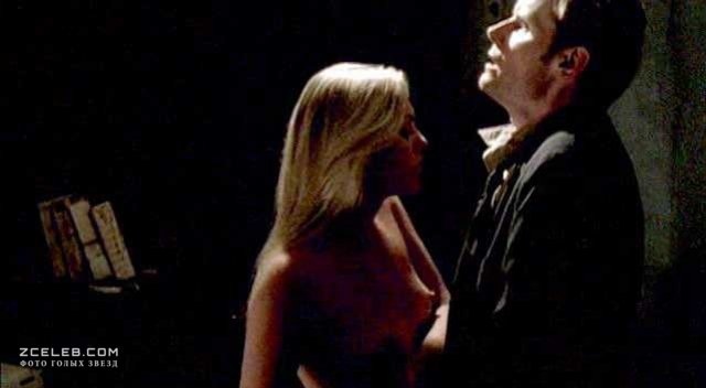 Ashley Elizabeth Pierce photos between the legs