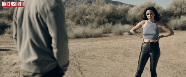 Aurora Perrineau boobs