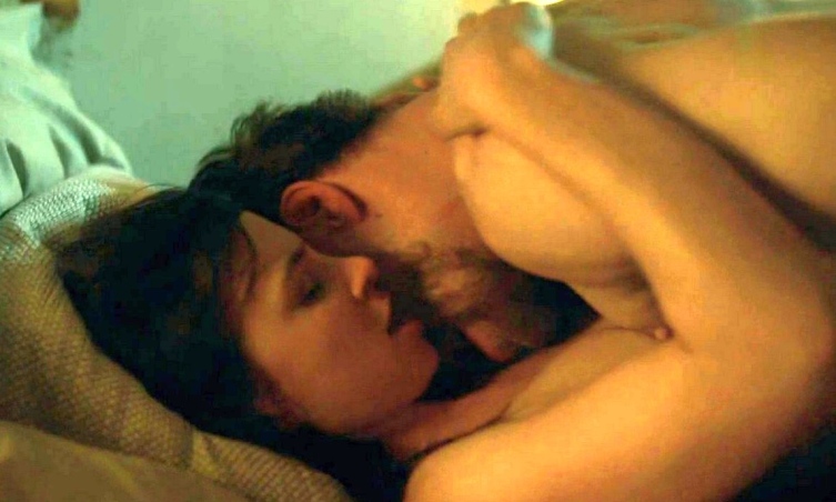 Aylin Tezel breasts 57