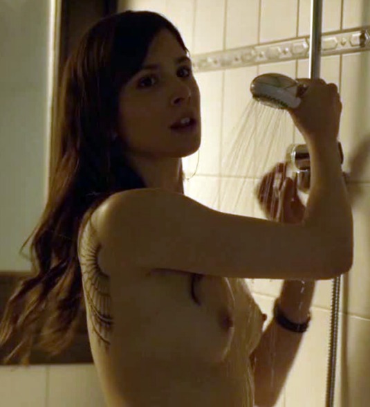 Aylin Tezel photos between the legs 53