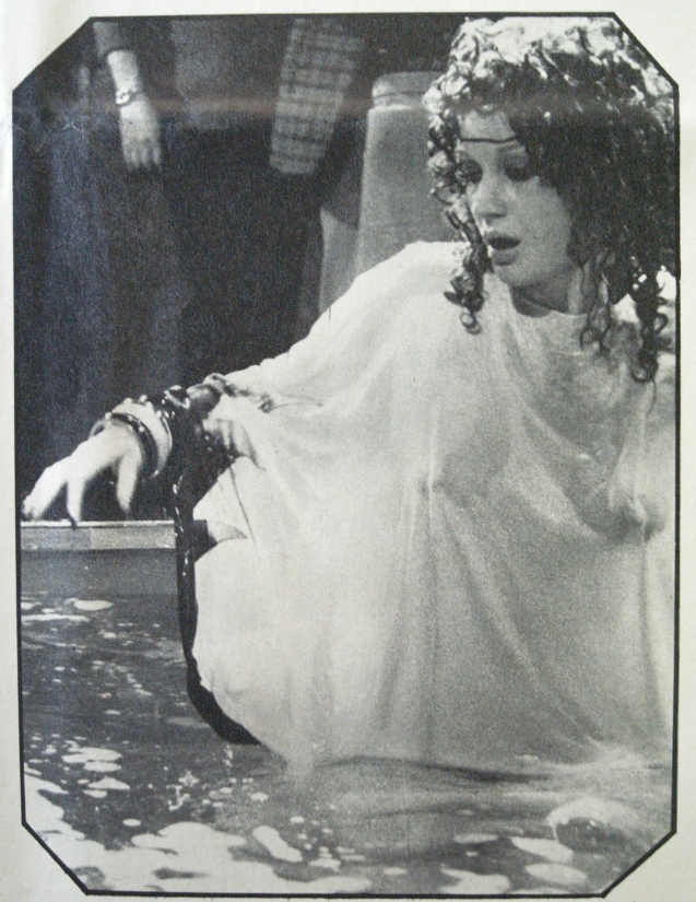 Carla Gravina buttocks are visible 29 Carla Gravina buttocks are visible 29