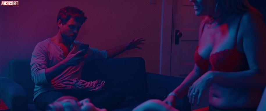 Carly Reeves pantyhose