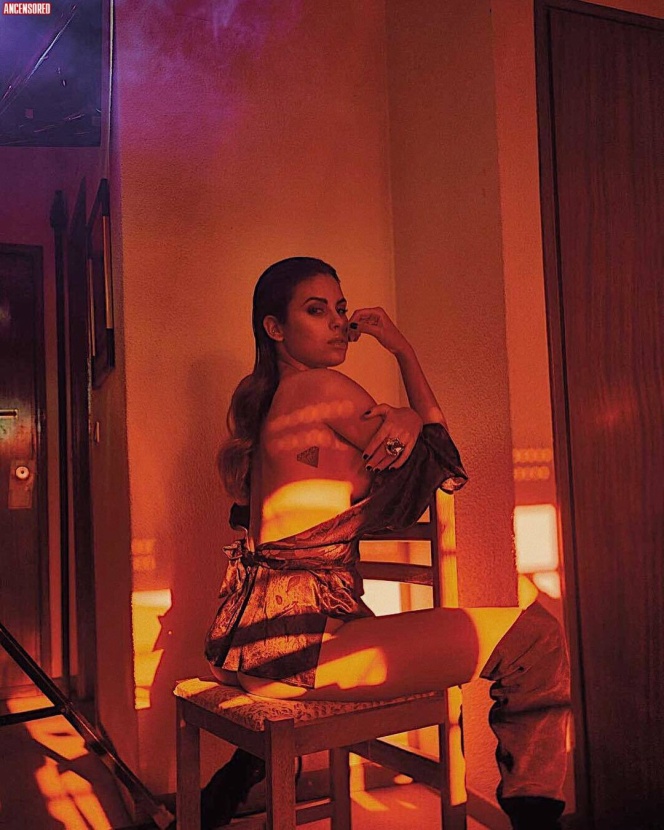 Carolina Loureiro no underwear 85