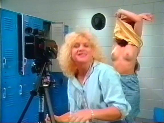 Cassandra Dark legs 82