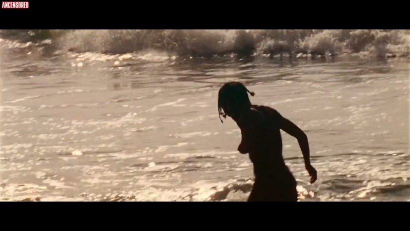 Cleo Tavares naked breasts