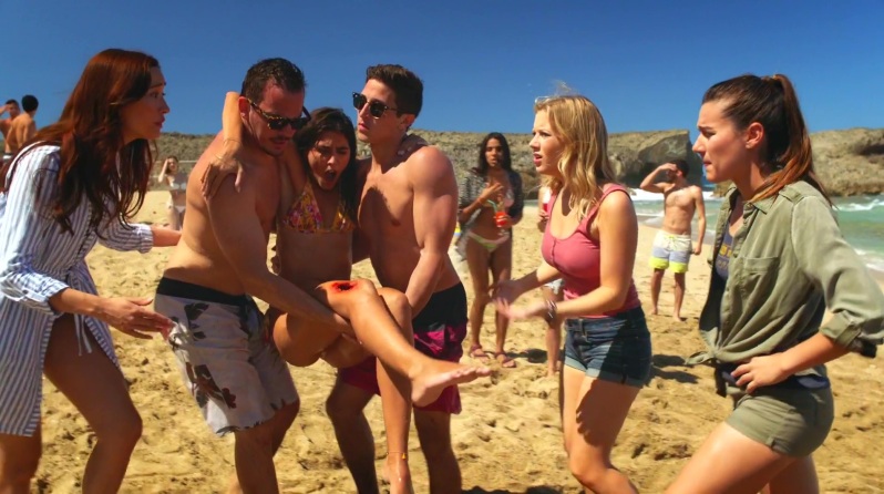 Cristina Jayo in a skirt 44