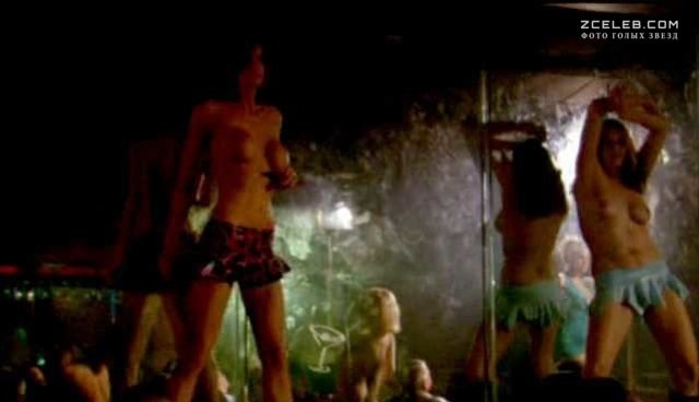 Darlen Escobar legs 33