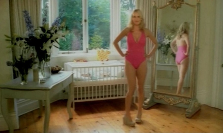 Debra Stephenson breasts Debra Stephenson breasts