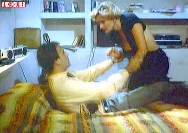 Denise Crosby pantyhose 39