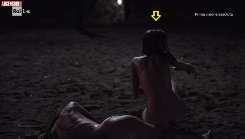 Denise Tantucci in a short skirt breasts 30 Denise Tantucci in a short skirt breasts 30