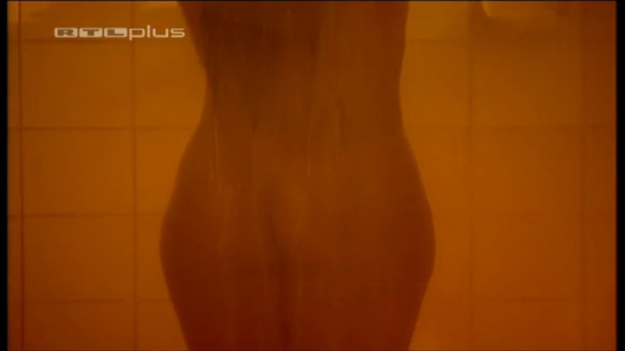 Edina Robinson boobs are visible 74