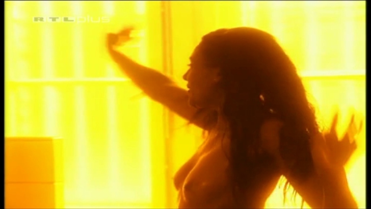 Edina Robinson pantyhose