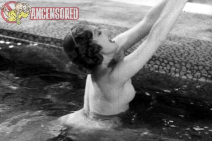 Edwige FeuillRe pantyhose