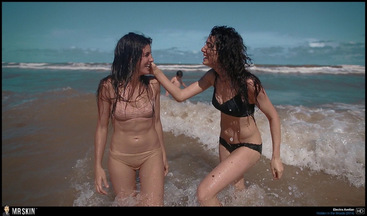 Electra Avellan naked breasts 48