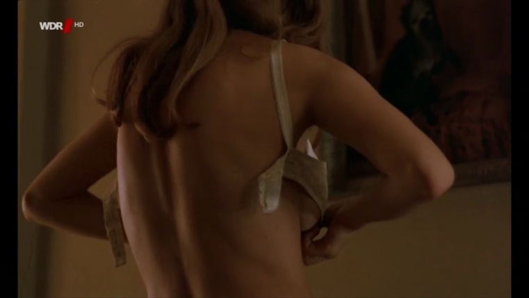 Elga Sorbas exposed ass 52 Elga Sorbas exposed ass 52