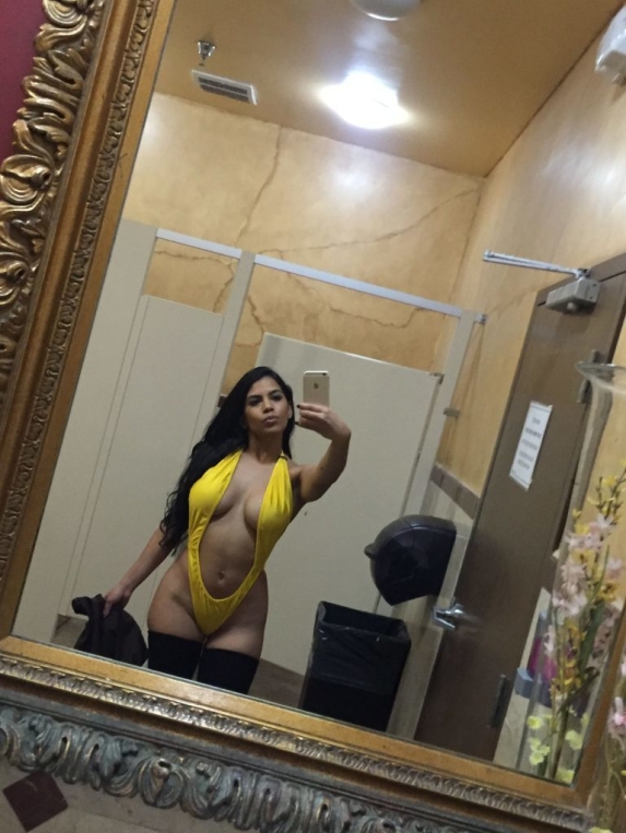 Elizabeth Ruiz boobs are visible Elizabeth Ruiz boobs are visible