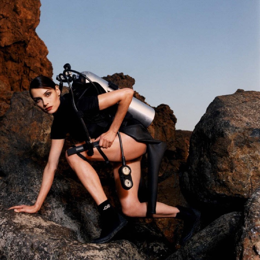 Famke Janssen no panties