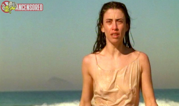 Fernanda Torres naked breasts