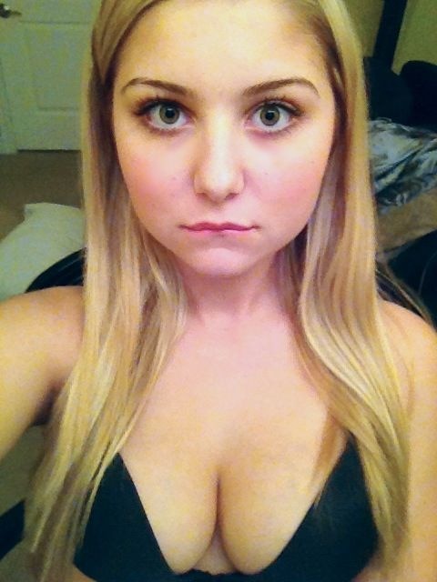 Francesca McFadden photos between the legs 38 Francesca McFadden photos between the legs 38