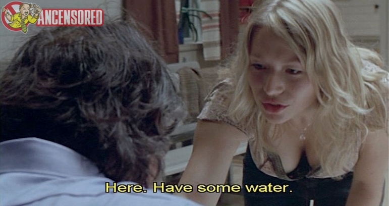 Frida Hallgren exposed ass