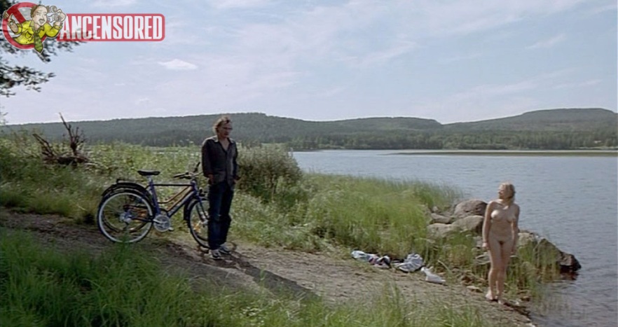 Frida Hallgren pantyhose 80