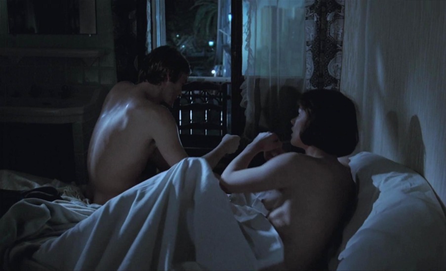 Glenda Jackson stockings