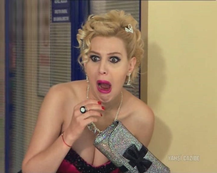 Hande Katipoglu ass Hande Katipoglu ass