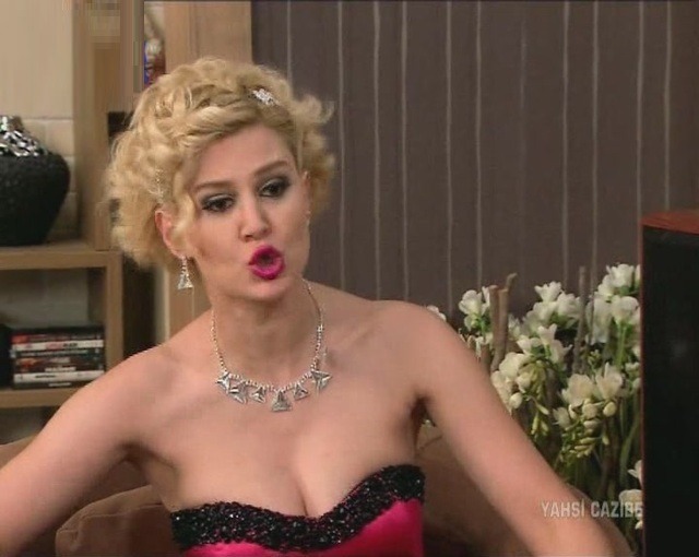 Hande Katipoglu pantyhose Hande Katipoglu pantyhose