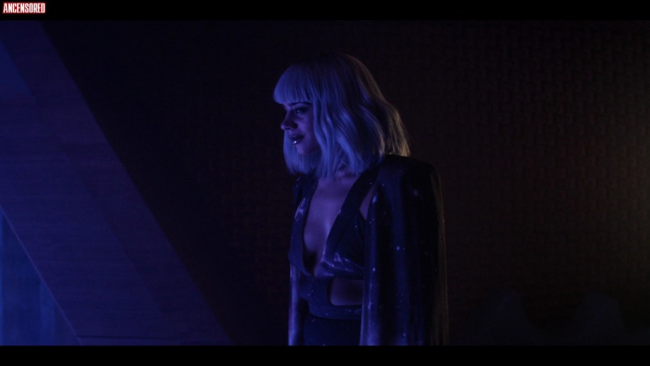 Hannah JohnKamen naked