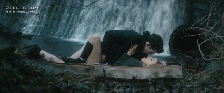 Hannah Murray boobs are visible 10 Hannah Murray boobs are visible 10