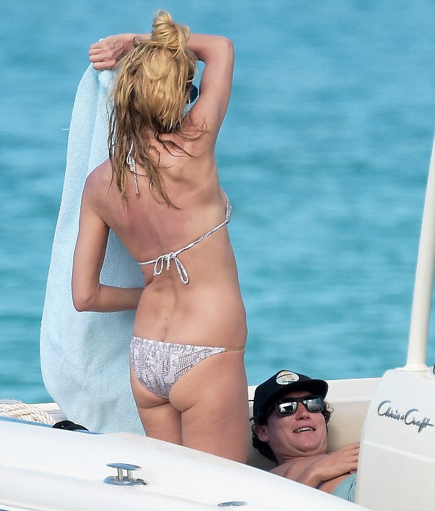 Heidi Klum ass 40
