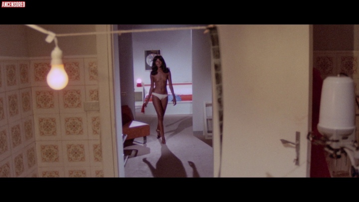 Ines Pellegrini boobs 96