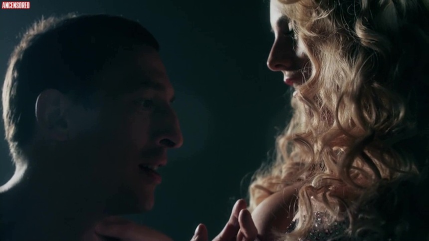 Isabella Bliss no underwear