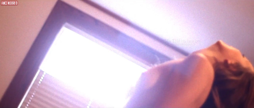 Isabelle Giroux panties 85