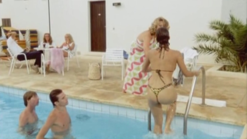 Jacqueline Elber buttocks are visible